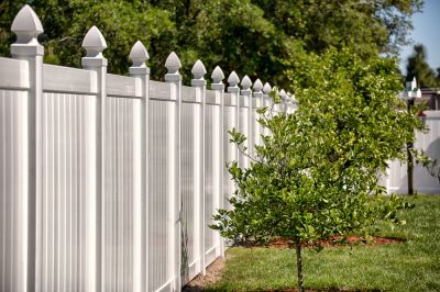 Vinyl Fence Installation and Repair